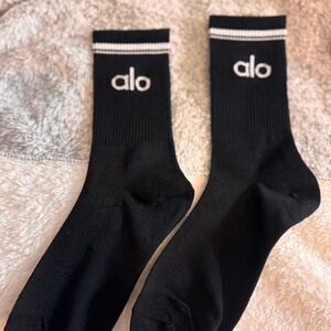 ALO Yoga Black Crew Socks with White Logo Stripe